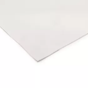 Clean cut with eyelets